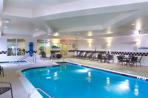 Guide to Hotel Pools in Philadelphia — Visit Philadelphia — visitphilly.com