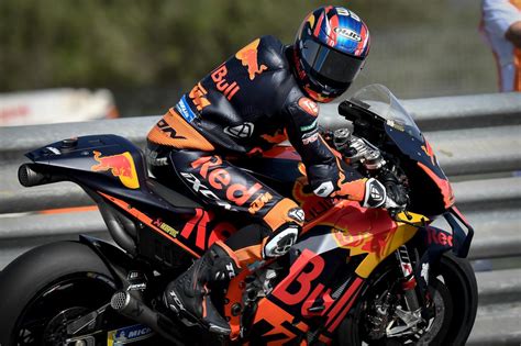 KTM rookies soar to Friday top 10 | MotoGP™