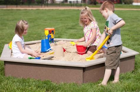 Best Sandboxes for Kids 2022: Play and Explore - LittleOneMag