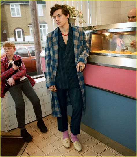 Harry Styles Has Some Special Guests for His Gucci Campaign: Dogs ...