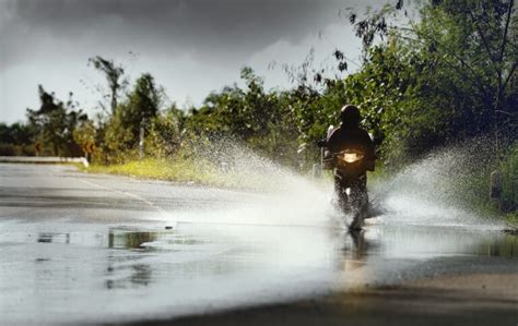 Motorcycling in the rain: 10 tips to help you stay safe - Bikesure