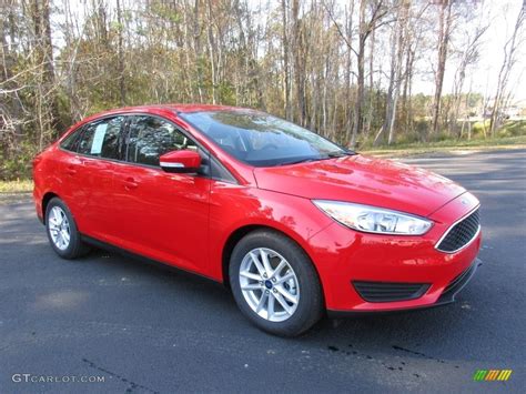 2016 Race Red Ford Focus SE Sedan #111154055 Photo #4 | GTCarLot.com - Car Color Galleries