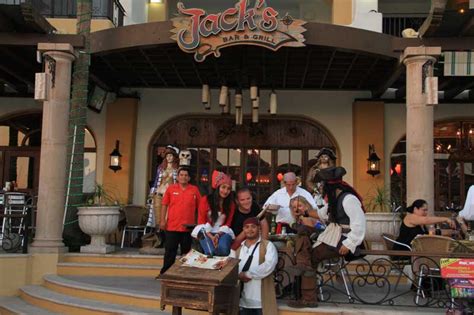 Jacks Bar & Grill - Los Cabos Magazine