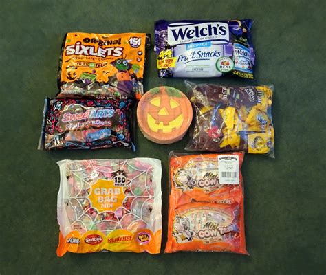 Trying to Stay Calm!: Oriental Trading Halloween Candy Review...