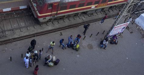 Free Platform Ticket For 30 Squats At Delhi’s Anand Vihar Railway Station