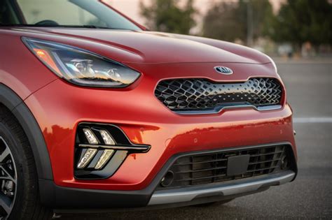 2020 Kia Niro: 50-mpg hybrid gets upgraded interface, sharper look