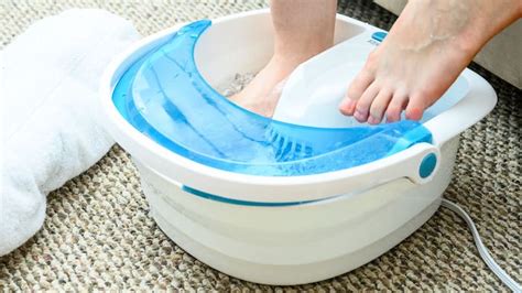 How to Clean a Home Foot Spa: Cleaning and Disinfection Procedures