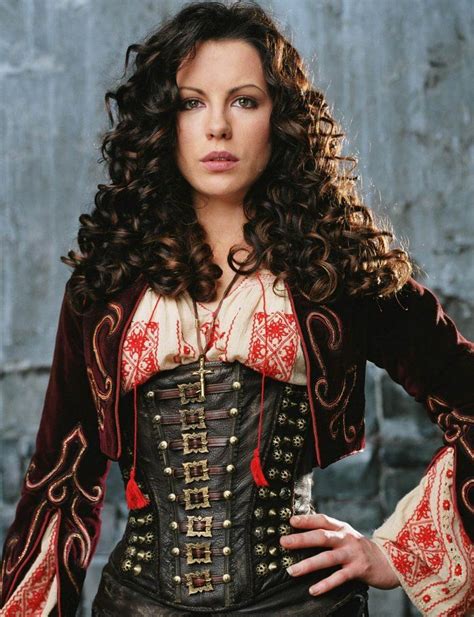 Kate Beckinsale as Anna Valerious from VAN HELSING. | BITCH STOLE MY ...