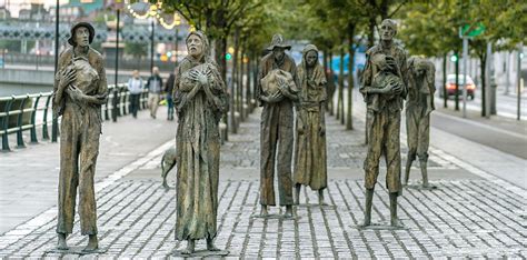 ART IN THE OPEN Irish Famine Memorial, Custom House Quay Dublin ...