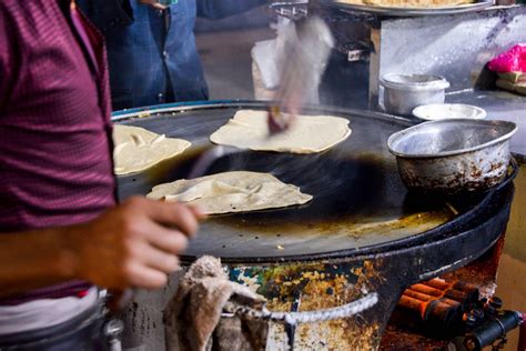 Saj on the Griddle, Yemen | Rod Waddington | Flickr