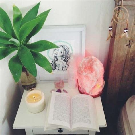 6 Reasons To Buy A Himalayan Salt Lamp For Your Home