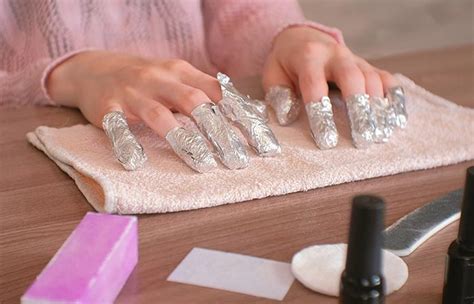 How To Remove Gel Manicure At Home: Tried And Tested Ways