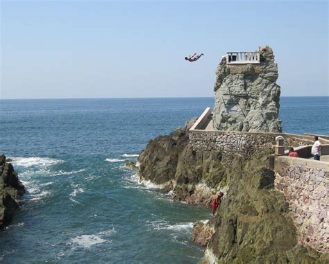 Experience the Thrill of Cliff Diving at These Top 10 World Locations