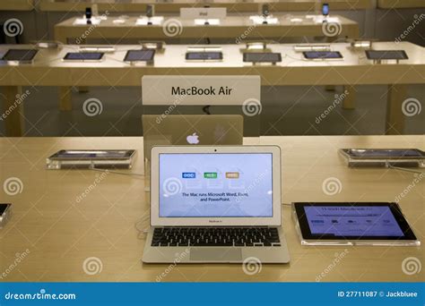 MacBook Air in Apple Store editorial photography. Image of designs ...