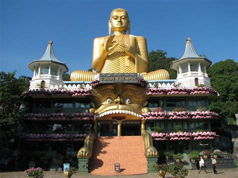 Golden Temple Buddha Statue, Dambulla, Sri Lanka Golden Buddha Statue, Dambulla, Images Google ...