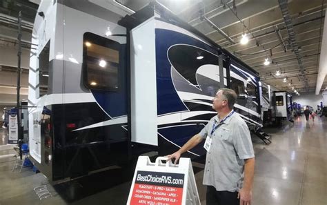 Campers, class A, B, C, motorhomes on show at Pittsburgh RV Present - Fuel Cell Caravan - The ...