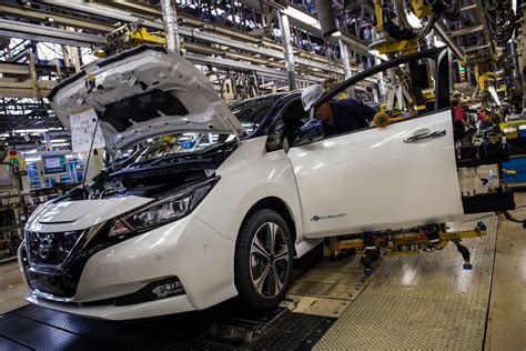 Nissan Will Assemble New Leaf In US And UK By The End Of The Year | Carscoops