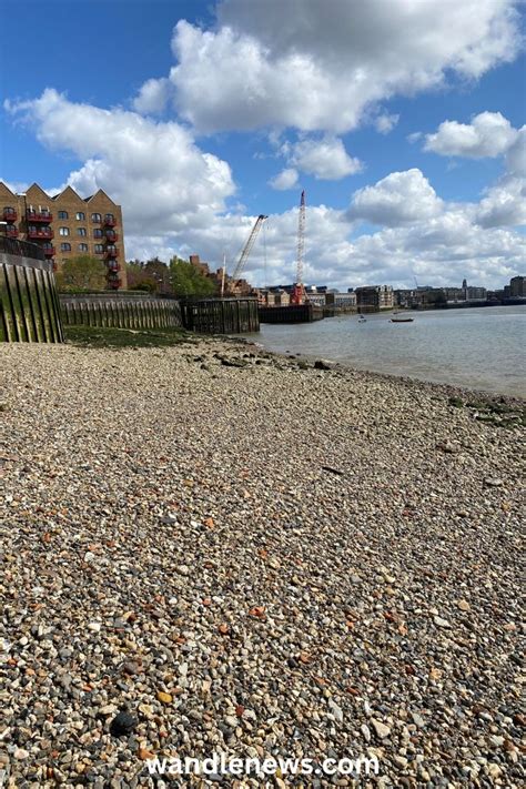 The Prospect of Whitby Beach on the River Thames