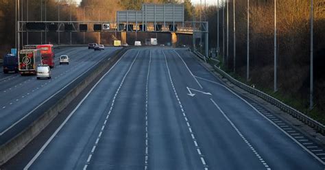 M1 reopens fully after serious crash between junctions 26 and 25 - Nottinghamshire Live