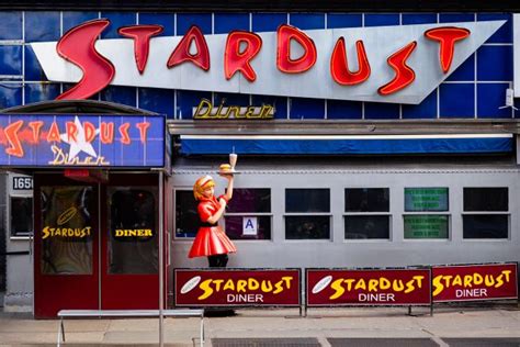 Ellen’s Stardust Diner – Broadway Theater District