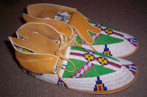 Native American Moccasins & Footwear - Native American Crafts | Native american moccasins ...