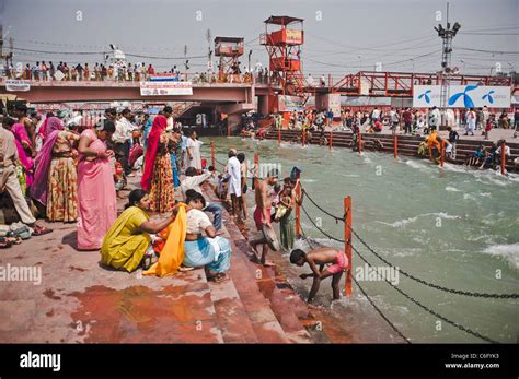 Ganga haridwar hi-res stock photography and images - Alamy