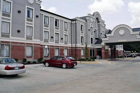 HOLIDAY INN EXPRESS & SUITES GREENVILLE - Updated December 2024 - 12 ...