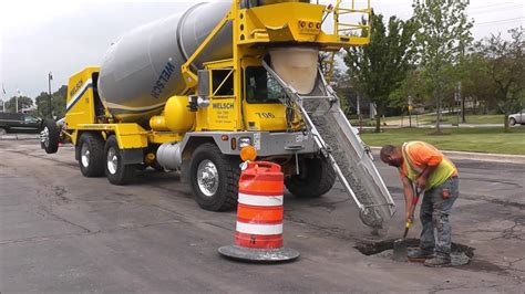 Cement Mixer Truck Pouring