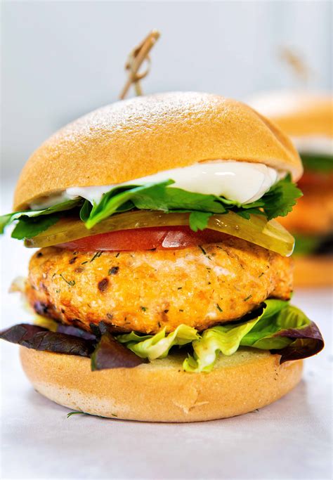 BBQ Salmon Burger - Healthy Living James 15 minutes 6 ingredients gluten, dairy and egg free!