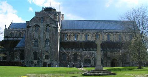 Romsey Abbey in Hampshire in England – Writings in Rhyme