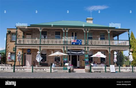 Historic Richmond Arms Hotel on Bridge Street Richmond Tasmania ...