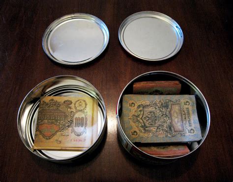 Here's Why People Started Storing Sewing Kits Inside Those Blue Danish Cookie Tins