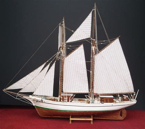 Fast Topsail Schooner scale model based on Etoile 1938