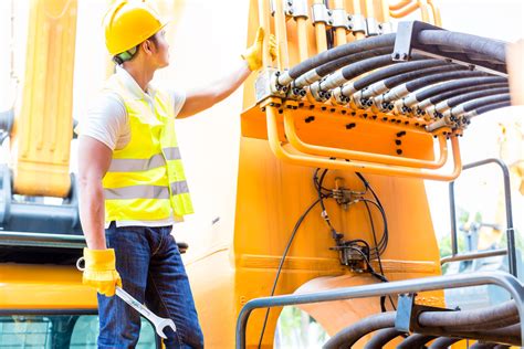 MAINTAINING THE CONSTRUCTION EQUIPMENT YOU HAVE | IronClad Company