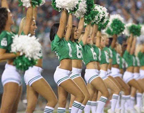 Philadelphia Eagles cheerleaders - rockin' the kelly green. Cheerleader ...