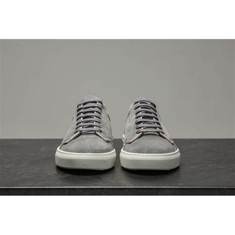 Sneaker in light grey suede