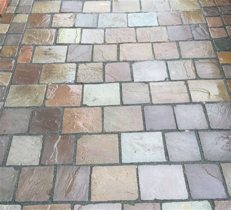 Natural Stone Cobble Sett | Paving Products | Hoyland