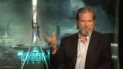 'TRON: Legacy' Interview: Jeff Bridges - YouTube