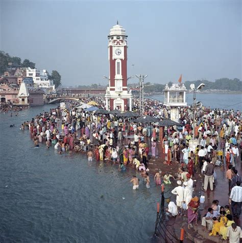 Hindu Pilgrims, River Ganges, Haridwar, India Stock Image - Image of ...