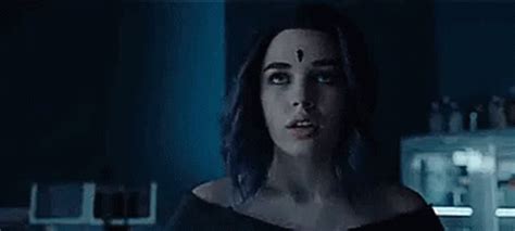 Raven Rachel Roth GIF - RavenRachel Roth Titans - Discover & Share GIFs