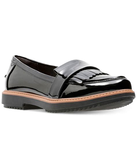 Clarks Women's Raisie Theresa Loafers in Black - Lyst