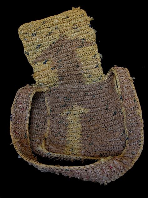 crochet plarn messanger bag | Made entirely of recycled plas… | Flickr