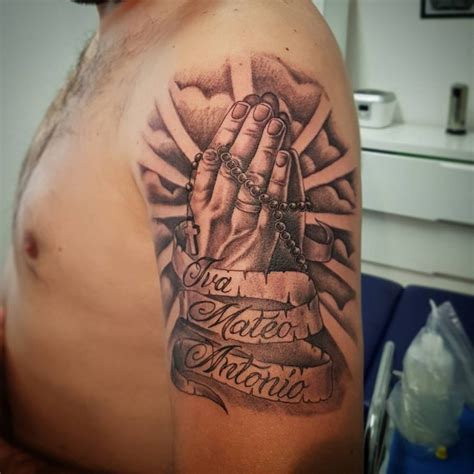 65+ Images OF Praying Hands Tattoos - Way to God