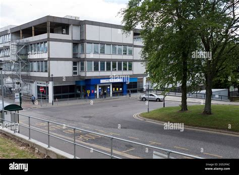 dh Front entrance ARI HOSPITAL ABERDEEN Royal infirmary scottish ...