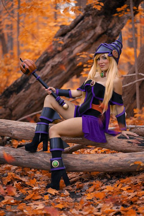 Dark Magician Cosplay