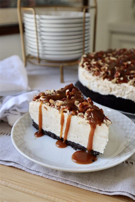 No-Bake Turtle Cheesecake - Honest Darling