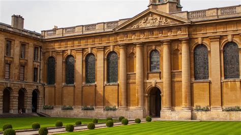 University of Oxford: Administrators and architecture - YouTube