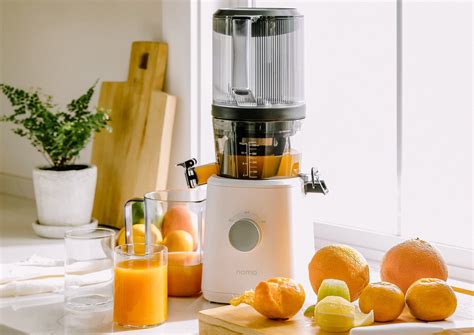 Nama J2 Cold Press Juicer - Good Design