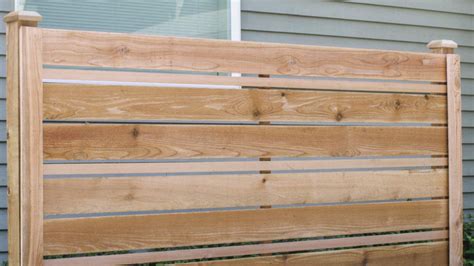 How to Build a DIY Horizontal Fence | Horizontal fence, Building a ...