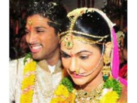 Allu Arjun wedding photo | Allu Arjun celebrates 9 years of marriage ...